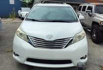 2015 Toyota Sienna XLE Premium 8-Passenger