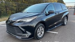 2023 Toyota Sienna XLE