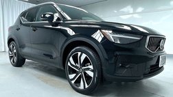 2025 Volvo XC40 B5 Plus Bright Theme