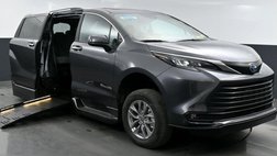 2025 Toyota Sienna XLE 7-Passenger