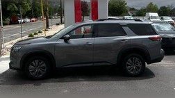 2024 Nissan Pathfinder SV