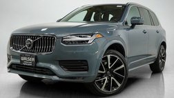 2022 Volvo XC90 T6 Momentum 7-Passenger