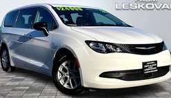 2024 Chrysler Voyager LX