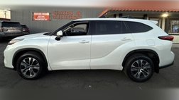 2022 Toyota Highlander LE