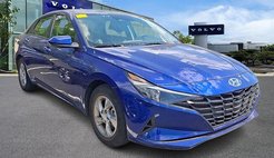 2023 Hyundai Elantra SE