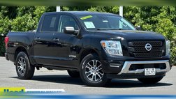 2022 Nissan Titan SV