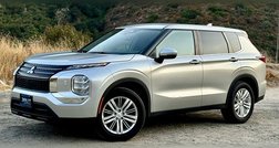 2022 Mitsubishi Outlander ES