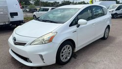2013 Toyota Prius v Five