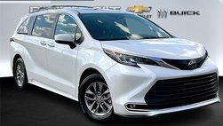2022 Toyota Sienna XLE