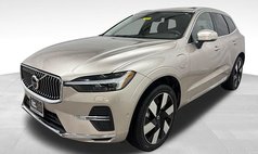 2023 Volvo XC60 Recharge T8 Plus Bright Theme