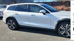 2025 Volvo V60 Cross Country B5 Plus