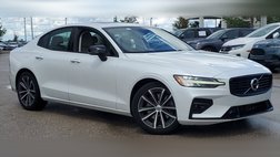 2022 Volvo S60 B5 Momentum