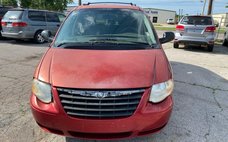 2005 Chrysler Town and Country Touring