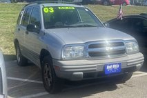 2003 Chevrolet Tracker Base
