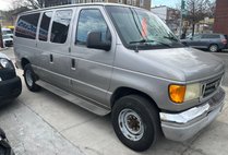 2003 Ford E-Series E-350 Super Duty XLT Passenger Van