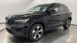 2025 Volvo XC40 B5 Plus Dark Theme