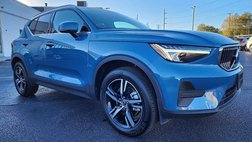 2025 Volvo XC40 B5 Core Bright Theme