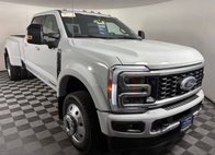 2025 Ford F-450 Super Duty Platinum
