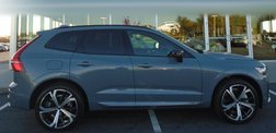 2024 Volvo XC60 Recharge T8 Ultimate Dark Theme