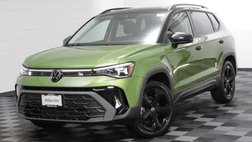 2025 Volkswagen Taos SE Black 4Motion