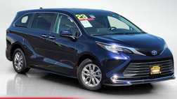 2023 Toyota Sienna XLE