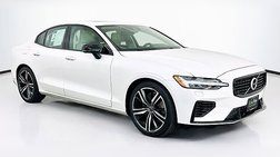 2022 Volvo S60 Recharge T8 R-Design Expression