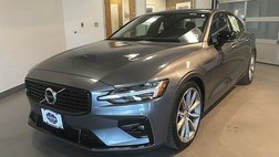 2021 Volvo S60 T5 Momentum