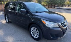2012 Volkswagen Routan SE