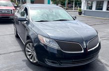 2014 Lincoln MKS Base