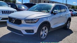 2021 Volvo XC40 T5 Momentum