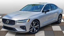 2024 Volvo S60 B5 Core Dark Theme