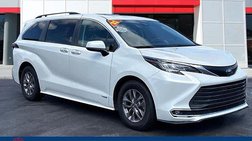 2021 Toyota Sienna XLE