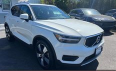 2020 Volvo XC40 T5 Momentum