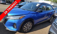 2023 Nissan Kicks SR