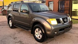 2005 Nissan Pathfinder LE