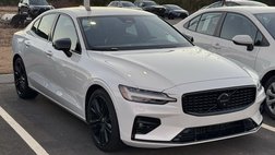 2024 Volvo S60 B5 Plus Black Edition