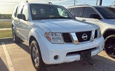 2005 Nissan Pathfinder XE