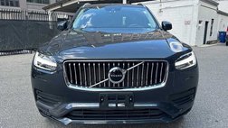 2022 Volvo XC90 T6 Momentum 7-Passenger