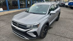 2023 Volkswagen Taos SE 4Motion
