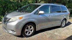 2017 Toyota Sienna LE