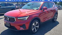 2025 Volvo XC40 B5 Core Bright Theme