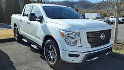 2021 Nissan Titan SV