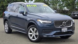 2021 Volvo XC90 T6 Momentum 6-Passenger