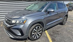 2022 Volkswagen Taos SE 4Motion