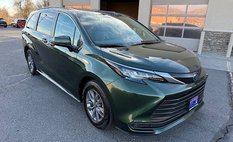 2024 Toyota Sienna LE 8-Passenger