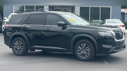 2024 Nissan Pathfinder SV
