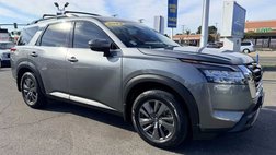 2022 Nissan Pathfinder SV