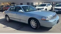 2011 Lincoln Town Car Signature Limited