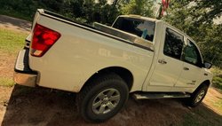 2011 Nissan Titan SV