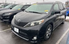 2014 Toyota Sienna SE 8-Passenger